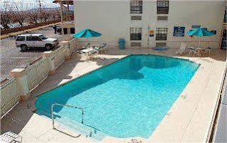 Travelodge By Wyndham - Airport